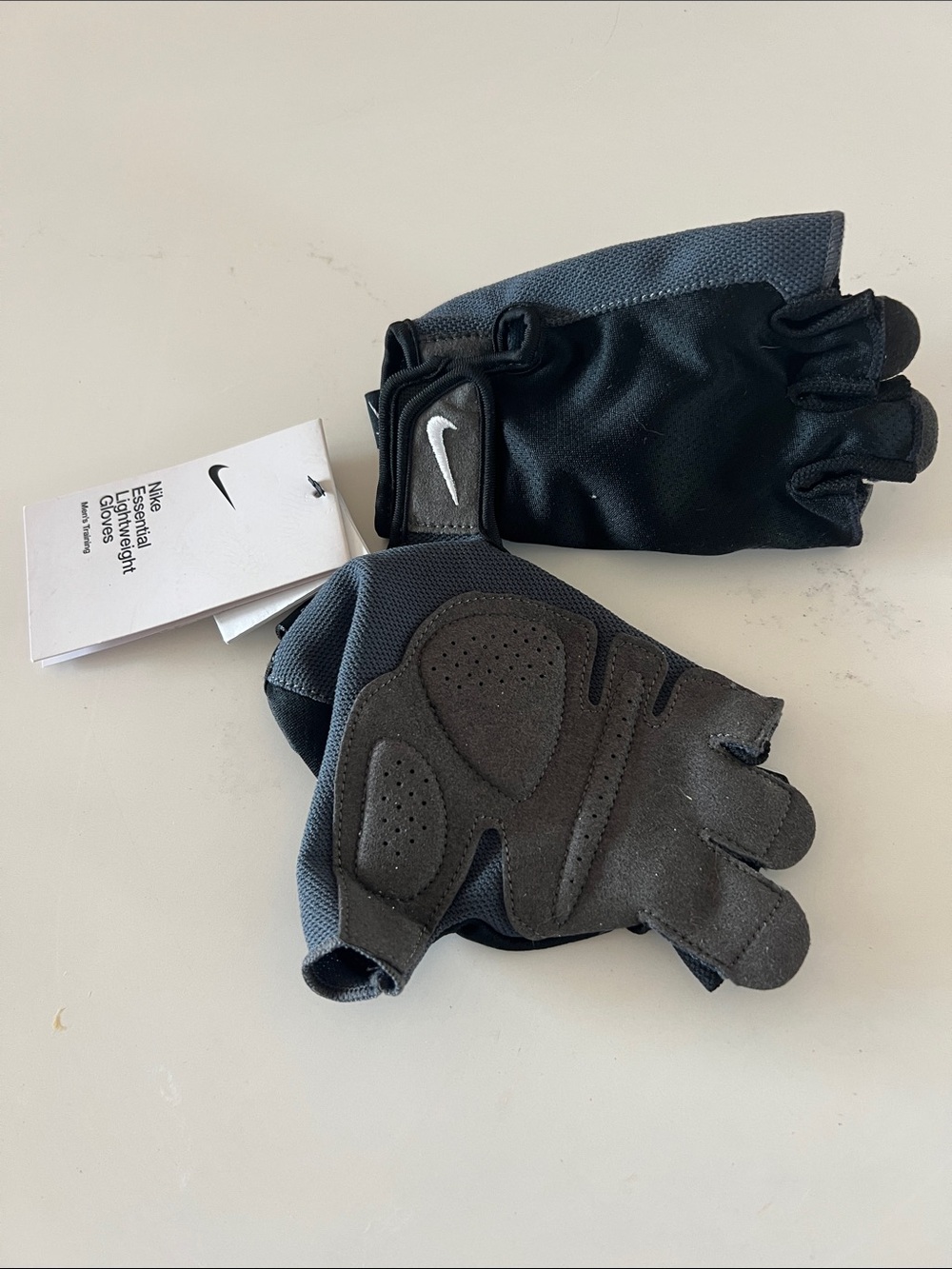 Nike Men’s Black Half-Finger Workout Gloves NWT